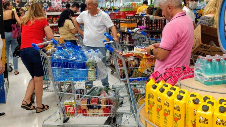 Supermercados do Paraná poderão limitar venda de produtos por pessoa